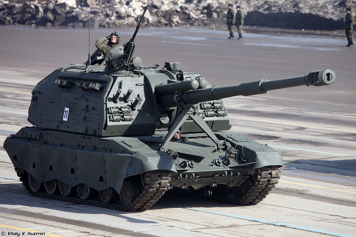 Lựu pháo tự hành 2S19 Msta 152 mm. Nó đang là trụ cột sức mạnh của lực lượng pháo binh Nga. Ảnh: Vitaly V.Kuzmin.