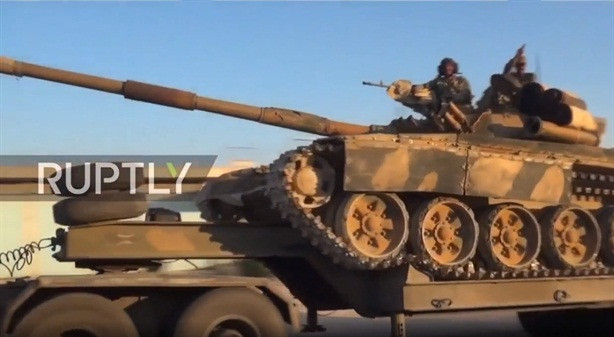 Hiện tại, xe thiết giáp bắc cầu MTU-20 có vị trí vô cùng quan trọng trên các khu vực được tổ chức các tuyến phòng thủ kiên cố, trong đó có các mạng lưới hào chống tăng kết hợp với các tổ hợp tên lửa chống tăng có điều khiển của lực lượng Hồi giáo cực đoan tại Syria. Nguồn ảnh: RT.