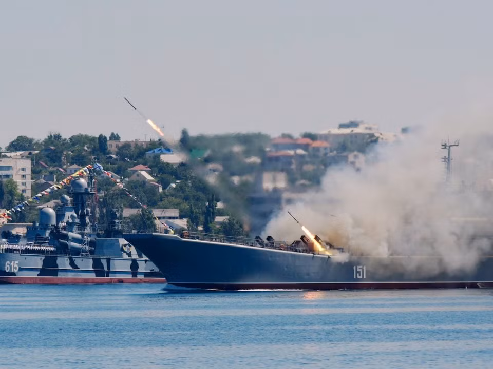 Các cuộc duyệt binh trên biển nhân Ngày Hải quân này được xem là cách Moscow cho công chúng Nga và các nhà quan sát nước ngoài thấy sức mạnh và khả năng của Hải quân Nga.