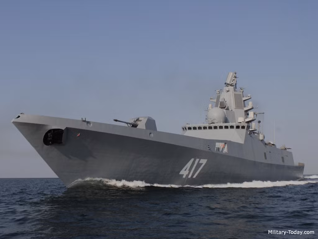 So với 9 chiếc tàu còn lại trong top 10, không một chiếc nào sở hữu sức mạnh công - thủ toàn diện, có thể thực hiện các cuộc tấn công tầm xa vào sâu trong đất liền đối phương - ngang ngửa các tàu khu trục mang Tomahawk của Mỹ, hay tiêu diệt tàu chiến cách xa tới 500-600km - năng lực khủng khiếp của tàu chiến có kích cỡ chưa tới 6.000 tấn. Nguồn ảnh: Military-Today
