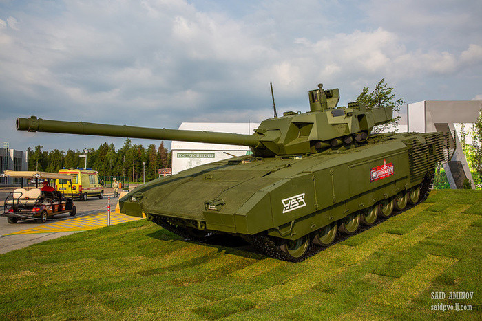 Thứ trưởng Quốc phòng Nga Alexei Krivoruchko cho biết 9 chiếc siêu tăng T-14 đầu tiên đã được chuyển giao cho quân đội trong năm nay. Hợp đồng sẽ hoàn thành vào năm 2012. Ảnh: Saidpvo.livejournal.