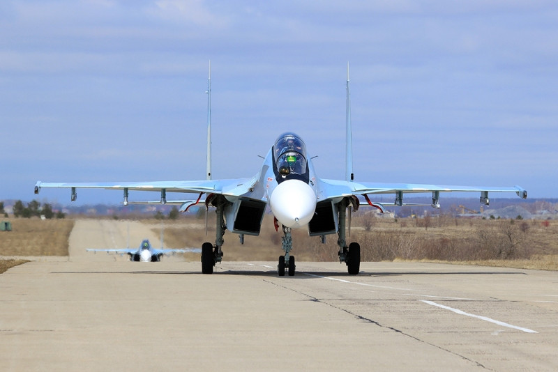 Bay biểu diễn là hoạt động vinh danh không quân anh hùng của Nga trong cuộc Chiến tranh Vệ quốc vĩ đại. Ảnh: Arms of Russia.