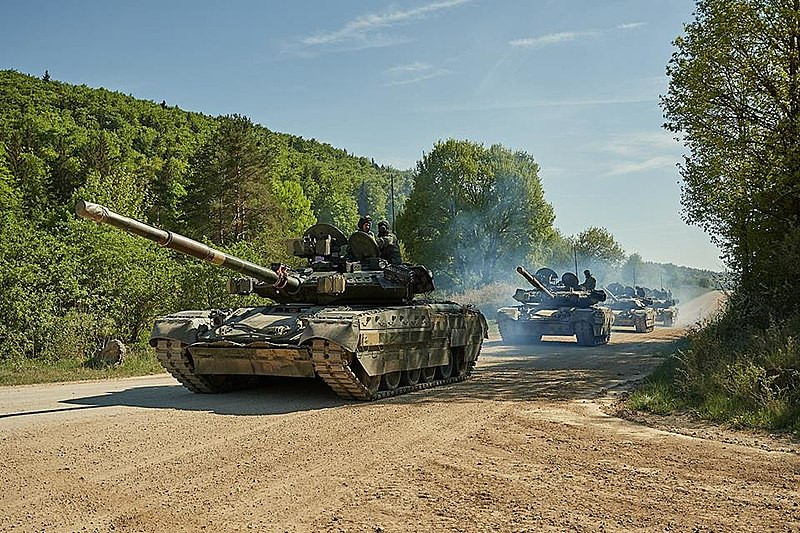 Đó là chưa kể, các binh sĩ Ukraine tự “tát vào mặt giới chức BQP” khi thừa nhận với truyền thông rằng những chiếc xe tăng T-84 Oplot đã hỏng ngay từ ngày đầu tiên diễn ra cuộc thi tại Đức. Nguồn ảnh: Wikipedia