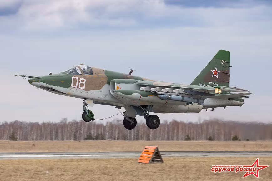 Su-25 đã tham gia rất nhiều chiến dịch quân sự trong hơn 30 năm qua. Cường kích này đang làm nhiệm vụ chiến đấu tại Syria. Ảnh: Arms of Russian.