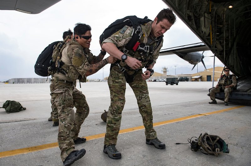 Và Đội cứu hộ của Không quân Mỹ có tên là Guardian Angel "Thiên thần giám hộ". Ảnh: Warspot Edition.