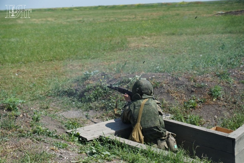 Binh sĩ nổ súng tiêu diệt mục tiêu, một phần trong bài thi. Clear Sky-2018 gồm nhiều khoa mục khác nhau. Ảnh: Mclaud9404.