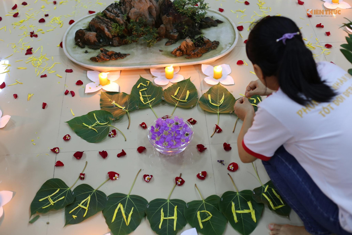 Tinh tam trai nghiem thien tra tai ngoi co tu lau doi nhat Quang Binh