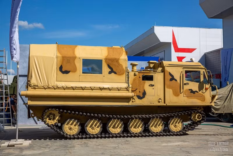 Mẫu xe vận tải quân sự đa địa hình dành cho môi trường sa mạc. Ảnh: Saidpvo.livejournal.