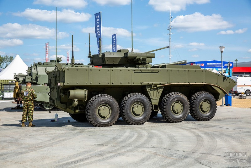 Xe bọc thép chở quân Boomerang. Nó sẽ thay thế cho dòng BTR trong tương lai để trở thành "taxi chiến trường" chủ lực của quân đội Nga. Ảnh: Saidpvo.livejournal.