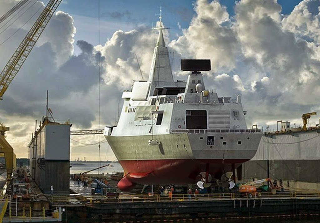 Tạp chí quốc phòng Janes Defence Weekly, Anh cho biết nhà máy đóng tàu Đại Liên đang xây dựng thân tàu thứ 6 thuộc tàu khu trục Type-055. Thân tàu thứ 6 bắt đầu được lắp ráp từ ngày 21/12/2017. Ảnh: China Military Review.