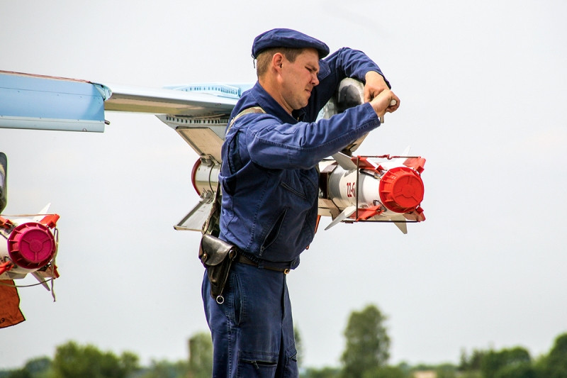 Quá trình chuẩn bị kỹ thuật mặt đất là rất quan trọng trong việc đảm bảo khả năng hoạt động suôn sẻ của tên lửa. Ảnh: Bộ Quốc phòng Nga.