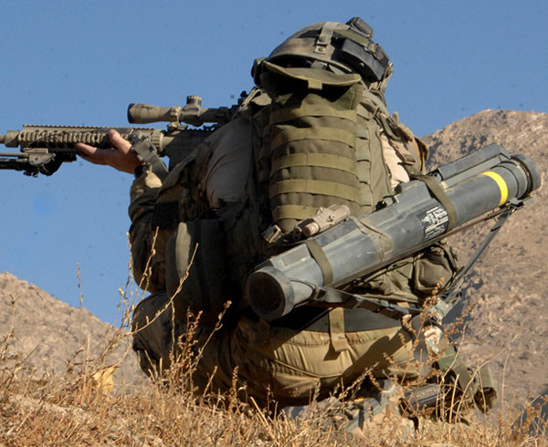 Tới tận ngày nay, M72 LAW vẫn được quân đội Mỹ sử dụng phổ biến dù nó đã gây nên quá nhiều thất vọng trên chiến trường Việt Nam. Dường như, loại hỏa tiễn mang tiếng là chống tăng này lại chỉ có tác dụng để đánh lô cốt và cụm hỏa lực của đối phương, nếu gặp xe tăng chủ lực, M72 chắc chắn sẽ "bó tay" ngay từ phát bắn đầu tiên. Nguồn ảnh: American.