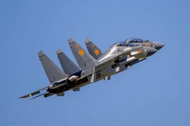 Không quân Kazakhstan đang vận hành một số tiêm kích Su-30SM, phiên bản hiện đại nhất của dòng Su-30. Ảnh: Arms Expo.
