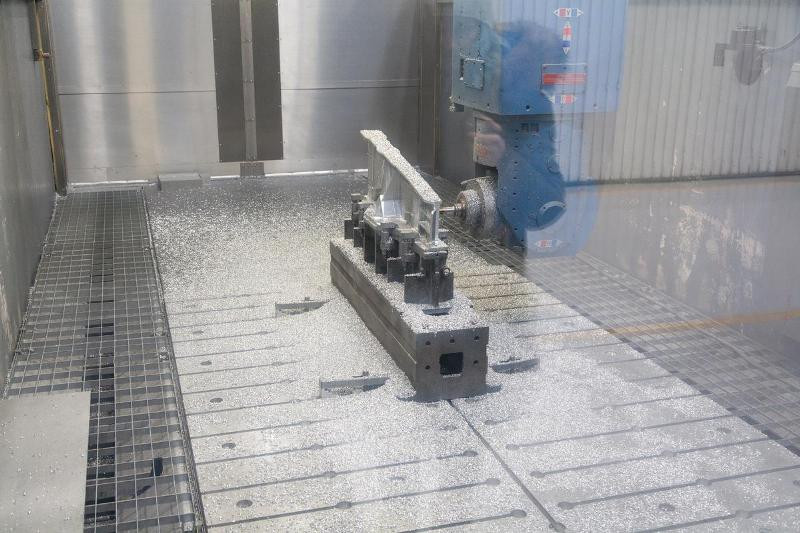 Năm 1956, nhà máy bắt đầu hợp tác với Phòng thiết kế Sukhoi để sản xuất máy bay chiến đấu siêu âm Su-7 và Su-17. Ảnh: Altyn73.livejournal.com.