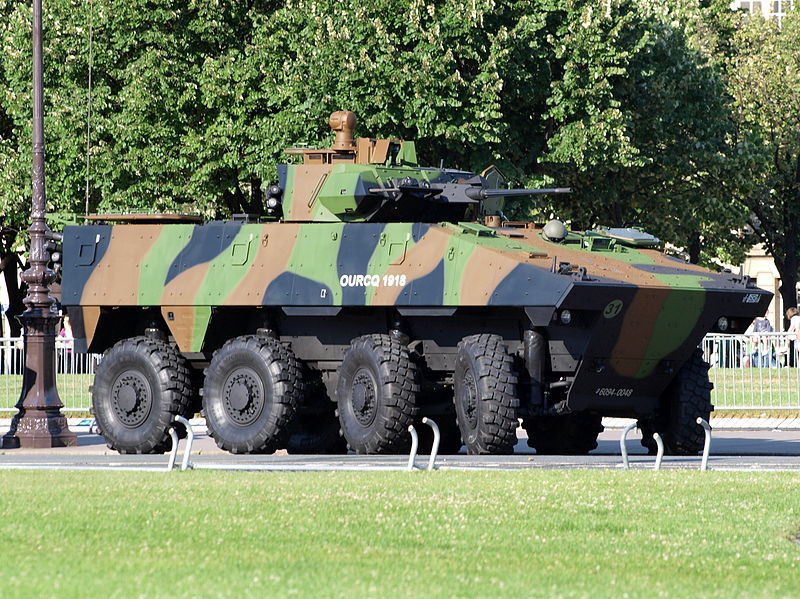 Giáp bảo vệ của thân xe VBCI theo thiết kế làm bằng thép hàn - nhôm có khả năng bảo vệ kháng chịu đạn xuyên thép 14,5mm ở mọi vị trí. Có thể trang bị thêm các tấm giáp tăng cường bọc ngoài để nâng cao cấp độ bảo vệ. Nguồn ảnh: Wikipedia