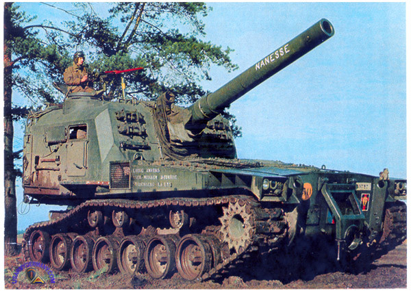 Một trong những khẩu pháo tự hành đầu tiên được Mỹ sử dụng trong Chiến tranh Việt Nam là khẩu M55. Đây được coi là một trong hai khẩu pháo tự hành có nòng pháo lớn nhất được sử dụng trong chiến tranh xâm lược Việt Nam. Nguồn ảnh: Pinterest.