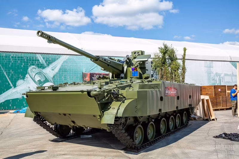 Tổ hợp pháo phòng không 2S38 mang pháo 57mm lắp trên khung gầm xe thiết giáp BMP-3, đây là mẫu pháo phòng không tự hành đầu tiên được Nga phát triển mới sau nhiều thập kỷ. Ảnh: Saidpvo.livejournal