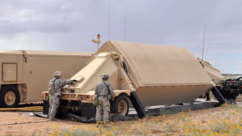 Radar cảnh báo sớm của hệ thống THAAD. Đây là thành phần quan trọng trong hệ thống phòng thủ tên lửa xuyên quốc gia của Mỹ. Hệ thống này có tỷ lệ thành công tới 100% trong các thử nghiệm. Ảnh: MDA.