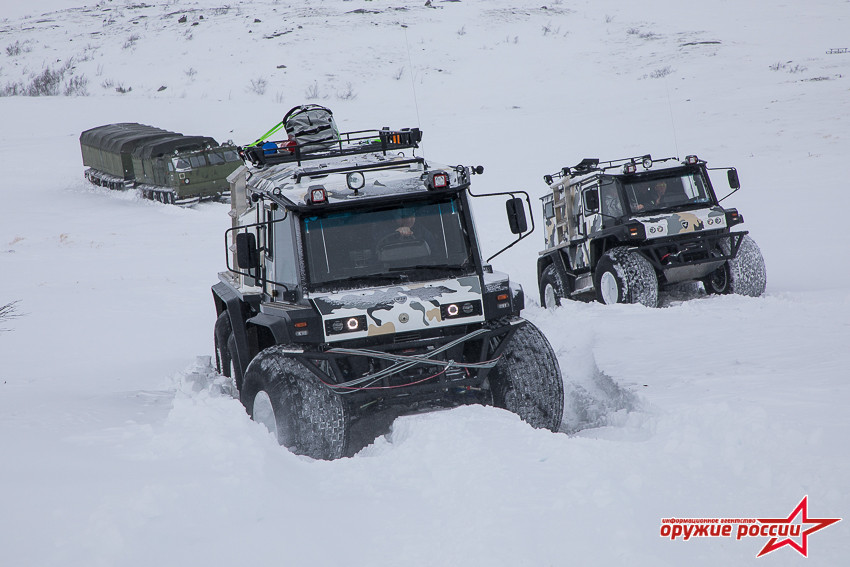 Những quả lốp khổng lồ này giúp xe có thể di chuyển trên những địa hình yếu, những khu vực phủ đầy tuyết một cách dễ dàng. Ảnh: Weapon of Russian.