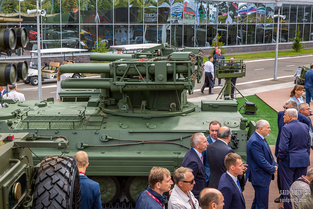 Hệ thống có thể tiêu diệt các mục tiêu đường không ở cự ly 8-10 km, tầm cao 5 km và có thể chiến đấu bất kể ngày đêm. Ảnh: saidpvo.livejournal.
