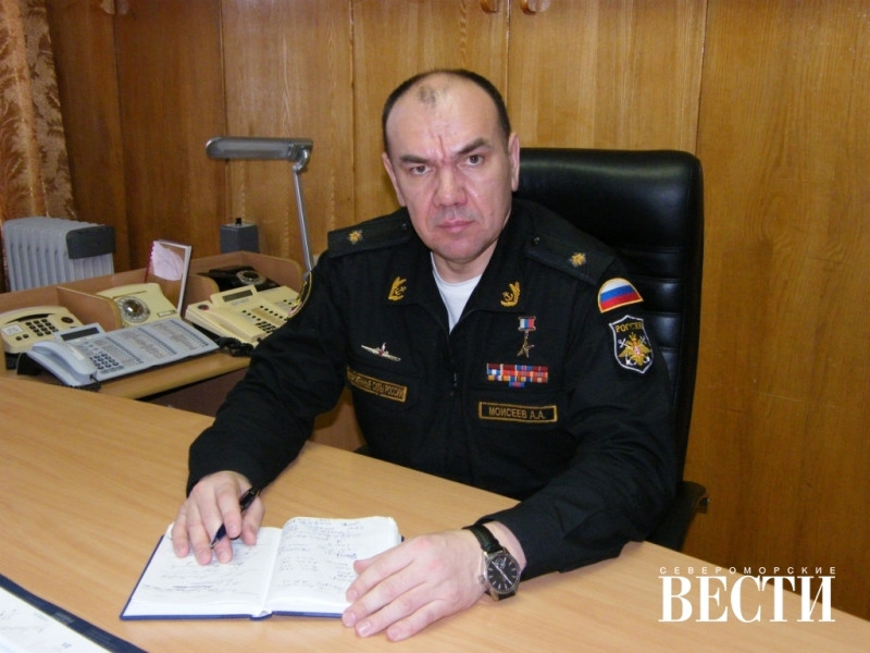 Dư luận phương Tây cho rằng, việc thay thế các tướng lĩnh Hải quân Nga là hệ quả của việc Hạm đội Biển Đen và Hải quân Nga liên tục hứng chịu thiệt hại nặng nề từ các cuộc tấn công của Ukraine. Theo ước tính từ phía Ukraine, kể từ khi phát động chiến dịch quân sự đặc biệt vào tháng 2/2022, Nga đã mất tới 1/3 trên tổng số 80 tàu thuộc Hạm đội Biển Đen.