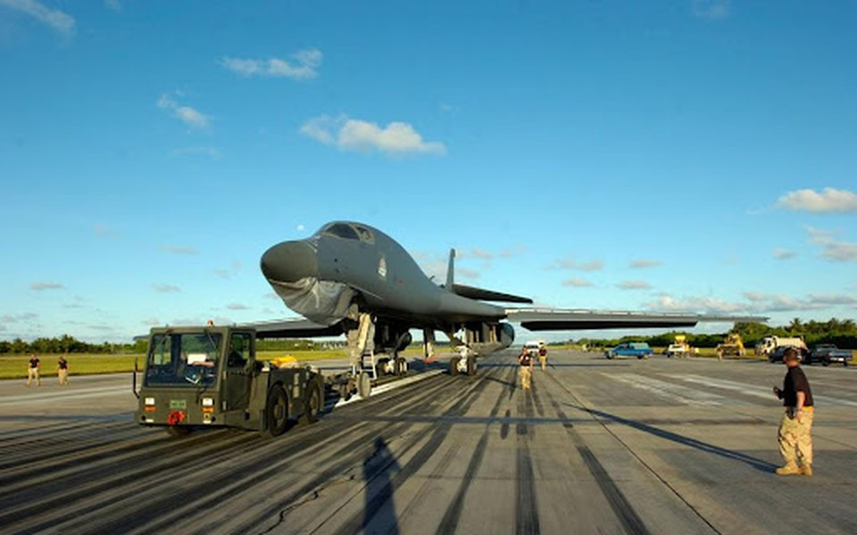 Như vậy một trong 17 chiếc B-1B Lancer đã ngừng hoạt động từ tháng 2 đến tháng 9/2021 đã được lấy lại để phục hồi. Vào thời điểm đó có thông tin cho biết 4 trong số những oanh tạc cơ sẽ được bảo trì trong điều kiện thích hợp để sẵn sàng phục hồi bất cứ lúc nào.
