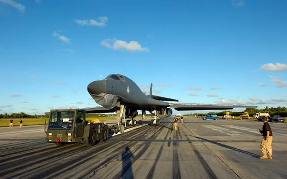 Như vậy một trong 17 chiếc B-1B Lancer đã ngừng hoạt động từ tháng 2 đến tháng 9/2021 đã được lấy lại để phục hồi. Vào thời điểm đó có thông tin cho biết 4 trong số những oanh tạc cơ sẽ được bảo trì trong điều kiện thích hợp để sẵn sàng phục hồi bất cứ lúc nào.