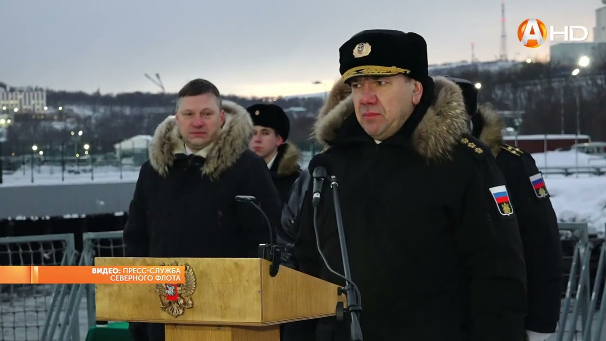 Đô đốc Moiseyev phục vụ trên các tàu ngầm hạt nhân của Hạm đội phương Bắc ở các vị trí từ kỹ sư nhóm đơn vị chiến đấu đến chỉ huy tàu ngầm tên lửa, chỉ huy đội hình tàu ngầm và chỉ huy lực lượng tàu ngầm.