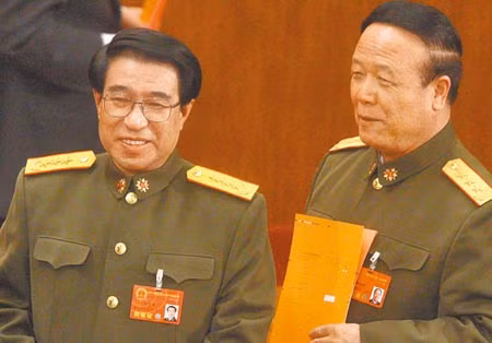 Quan tham Trung Quoc hoi lo bao nhieu de thang chuc?