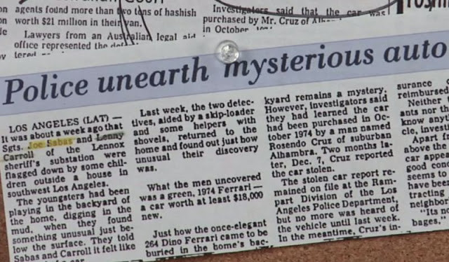 Choi dao dat, hai cau be dao duoc kho bau cung “bi mat khung khiep”-Hinh-2