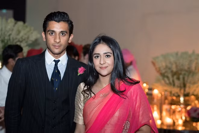 Trong khi đó, Công chúa Gauravi Kumari là nhân vật nổi bật trong giới thời trang nước này và thường xuyên xuất hiện tại các buổi trình diễn, trang bìa tạp chí. Theo SCMP, người bận rộn nhất trong số các thành viên còn lại là bà Diya. Bà thường góp mặt trong các buổi ra mắt sách, triển lãm nghệ thuật hoặc sự kiện từ thiện.