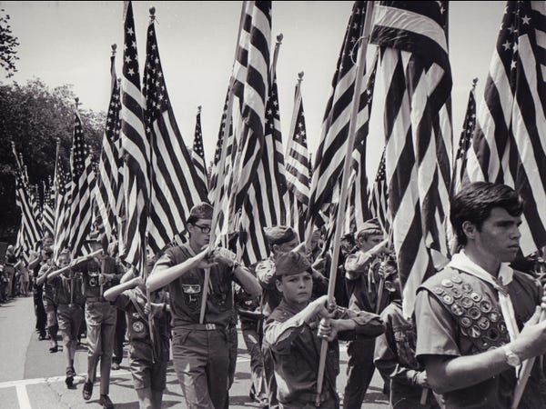 Các thành viên của Hội Nam Hướng đạo Mỹ thường tham gia diễu hành kỷ niệm Ngày Quốc khánh Mỹ. Ảnh chụp năm 1970.