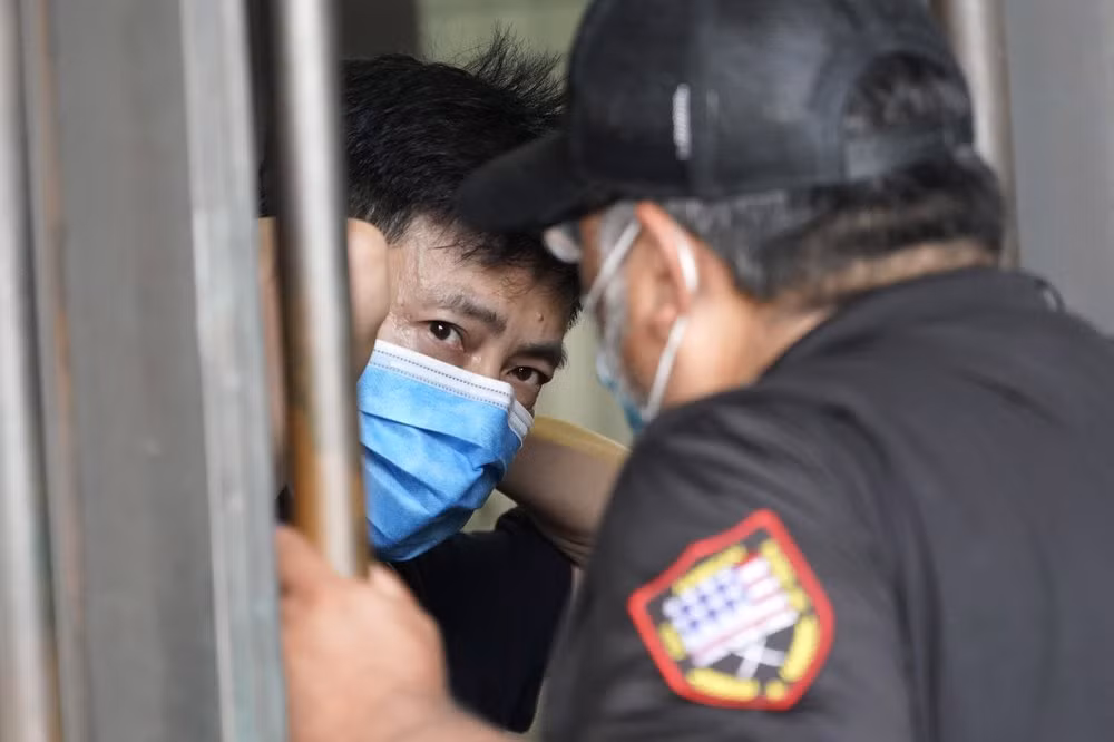 Nhan vien don do khoi Tong lanh su quan Trung Quoc tai Houston-Hinh-9