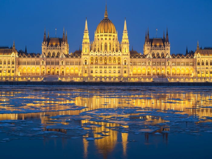 Dự báo, dân số của Hungary sẽ giảm 12,3%, từ 9,7 triệu vào năm 2020 xuống còn 8,5 triệu vào năm 2050.