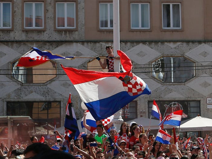 Croatia: Dân số nước này dự báo sẽ giảm từ 4,1 triệu người vào năm 2020 xuống còn 3,4 triệu vào năm 2050, tức giảm 18%.