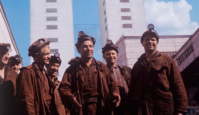 Những người thợ mỏ làm việc tại mỏ Gvardeiskaya ở Krivoy Rog năm 1970.