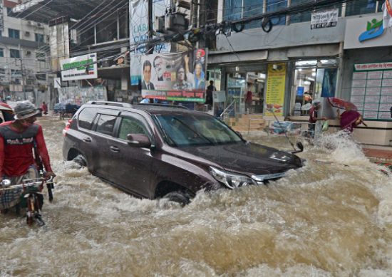 Trong đó, Bangladesh là một trong những quốc gia chịu ảnh hưởng nặng nề ở Nam Á do lũ lụt, với 81 người thiệt mạng.