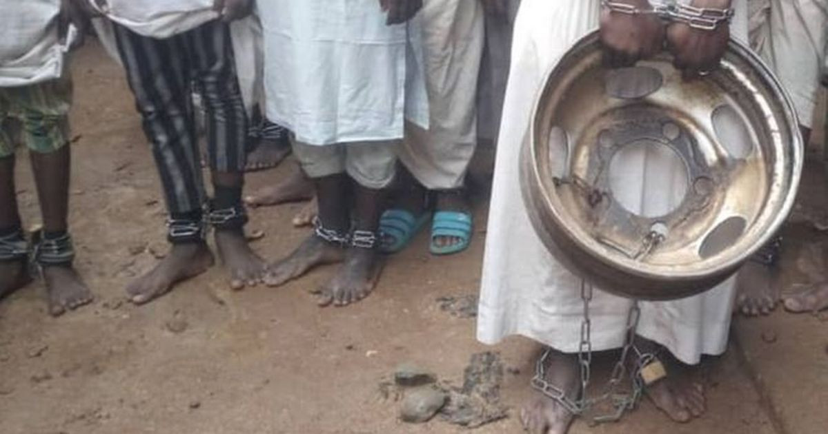 Một nạn nhân tiết lộ, có những học sinh đã chết vì bị tra tấn. Ảnh: Mirror.