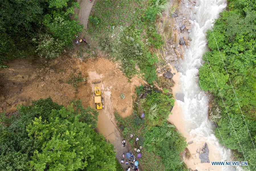 Trung Quoc nang muc ung pho khan cap vi lu lut nghiem trong-Hinh-9