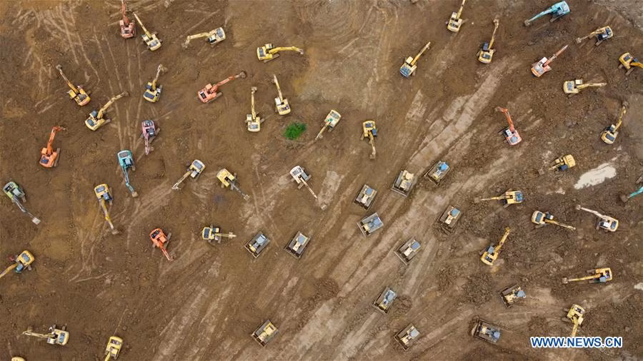 Hang chuc may moc xay de tam ngan lu o Trung Quoc-Hinh-5