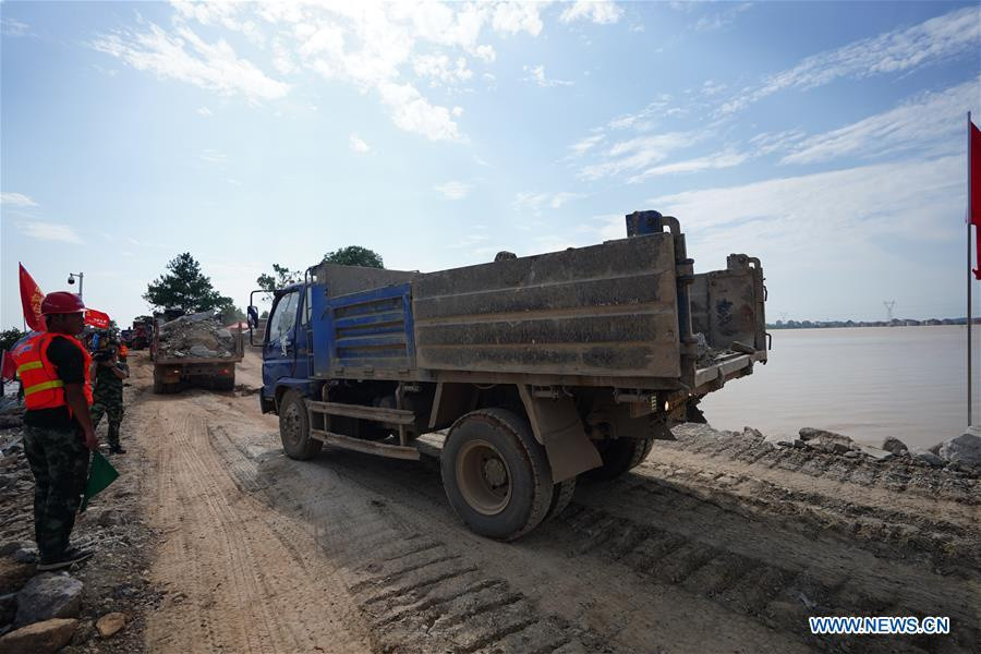 Hồ Bà Dương, hồ nước ngọt lớn nhất Trung Quốc và là lưu vực lớn của sông Trường Giang, trong lịch sử là khu vực thường xuyên bị lũ lụt.