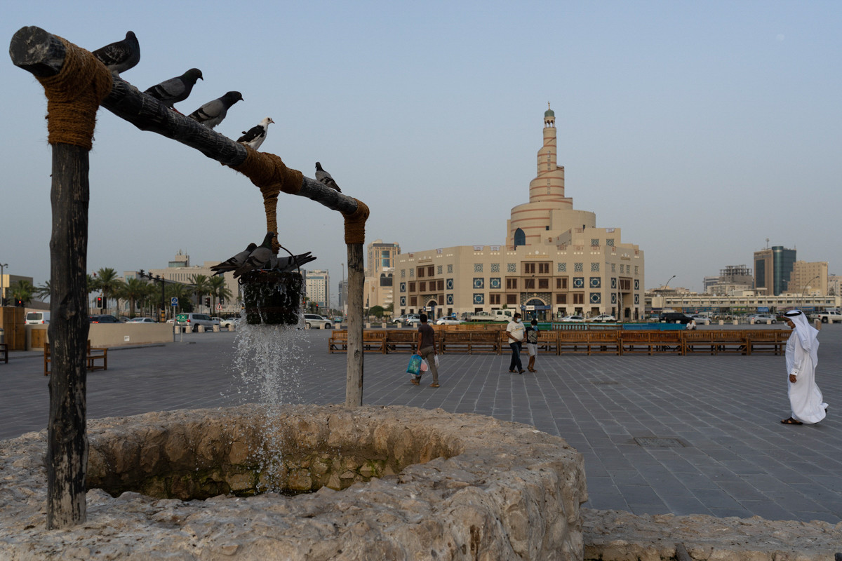 Ủy ban cho biết thêm, quyết định khởi động Giai đoạn 2 trong kế hoạch mở cửa trở lại nền kinh tế được đưa ra dựa trên việc nước này đã qua đỉnh dịch và số ca mắc mới giảm xuống.