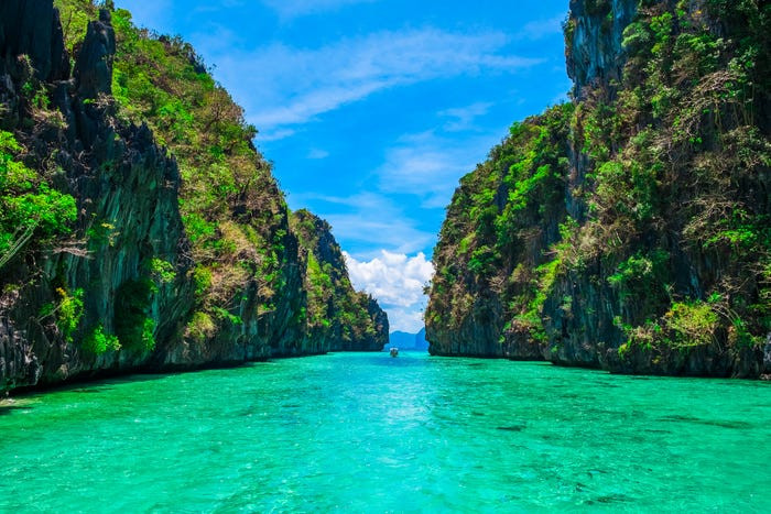 Hòn đảo thiên đường Palawan là điểm đến du lịch nổi tiếng của Philippines.