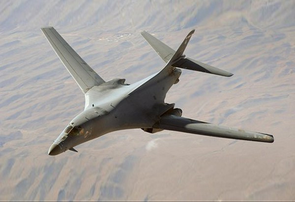 Ngoại trưởng Mỹ khẳng định sẽ sát cánh cùng cộng đồng quốc tế nhằm bảo vệ tự do hàng hải, tôn trọng chủ quyền và phản đối mọi động thái sử dụng sức mạnh ở Biển Đông và khu vực. "Chúng tôi chia sẻ các lợi ích sâu sắc và mang tính ràng buộc với nhiều đồng minh và đối tác, những bên từ lâu đã ủng hộ trật tự dựa trên luật pháp quốc tế".