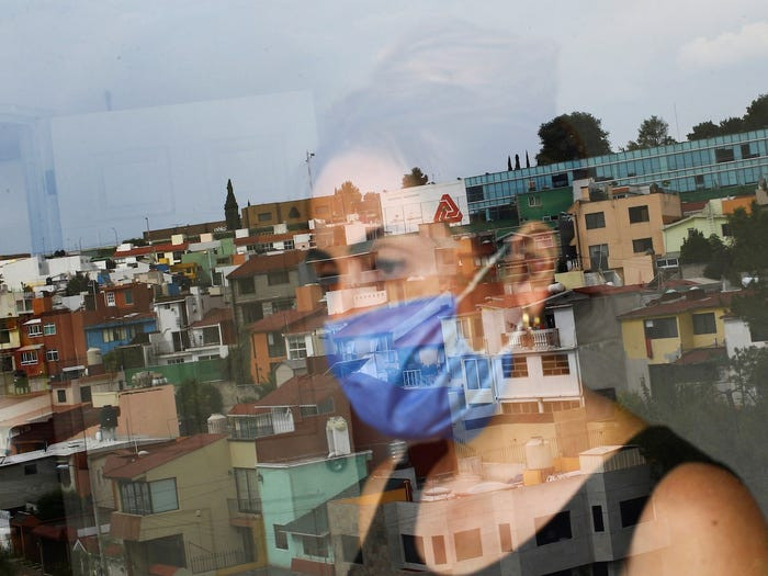 COVID-19: Dot nhap vung dich chet choc thu tu the gioi