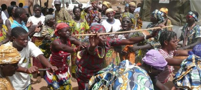 Nhung nu chien binh Amazon khet tieng khien chau Au khiep dam-Hinh-3