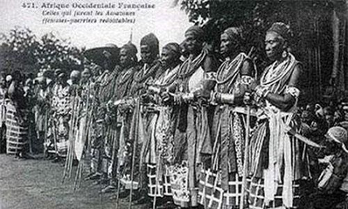 Nhung nu chien binh Amazon khet tieng khien chau Au khiep dam