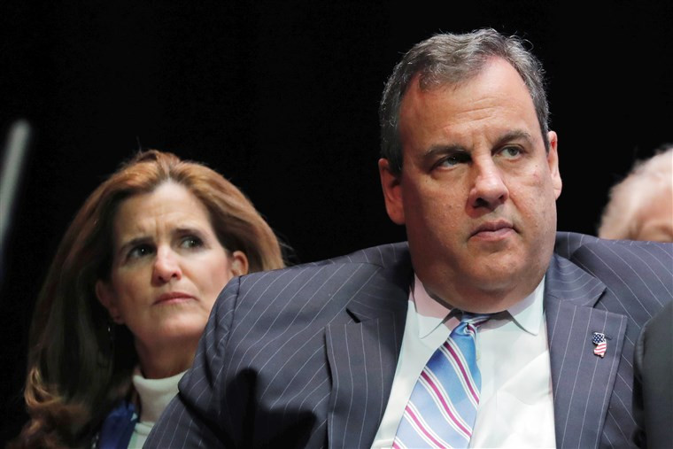 Tuy nhiên, Thống đốc Chris Christie đã sa thải Stepien sau vụ bê bối "Bridgegate" năm 2013, dù Stepien phủ nhận liên quan và không bị buộc tội hình sự. Ảnh: NBC News.