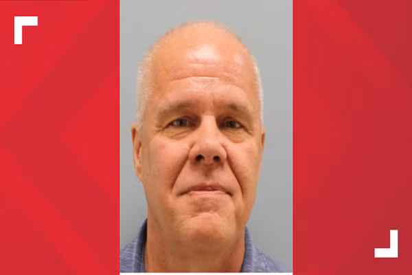 My bat nguoi dan ong giet vo goc Viet, giau xac trong tu dong