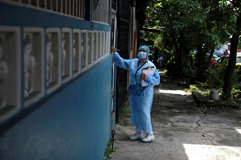 "Quá trình khôi phục hoạt động kinh tế sẽ được triển khai dần và thực hiện qua từng giai đoạn, trong khi các sân bay chưa được phép khôi phục hoạt động cho tới tháng 8. Chúng ta không thể trì hoãn việc khôi phục lại hoạt động kinh tế. Tuy nhiên, chính phủ để nghị người dân tiếp tục thực hiện các biện pháp đề phòng", Tổng thống Nayib Bukele nói.